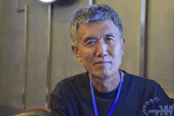 專訪董詩(shī)范：詩(shī)意人生，飛者典范