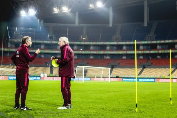 昨兒中國隊(duì)新年首場0:2輸冰島，今兒萬達(dá)就宣布贊助2017中國杯，你怎么看？｜美通社頭條