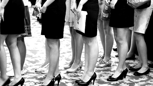 超八成女性認(rèn)為職場(chǎng)存性別歧視，女碩士感受最強(qiáng)烈｜美通社頭條