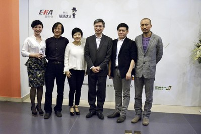 知名專(zhuān)家在“壹卡會(huì)2012深圳年度生活達(dá)人”頒獎(jiǎng)禮現(xiàn)場(chǎng)，從不同的角度詮釋發(fā)現(xiàn)生活之美。