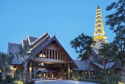 全新西雙版納避寒皇冠假日度假酒店，置身傣家王族風(fēng)范客房、熱帶雨林式花園，盡情發(fā)揮你的想象，邂逅這迷人自然！