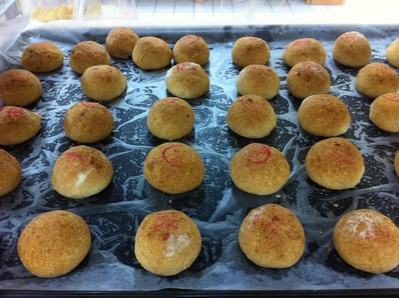 云南沃爾瑪推出好吃又實(shí)惠的自制現(xiàn)烤火腿餅！