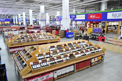 升級改造后全新亮相的山姆深圳福田店給會員帶來更舒適的購物體驗(yàn)以及煥然一新的形象感受。