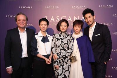 LASCANA大中華區(qū)執(zhí)行長(zhǎng)、OTTO集團(tuán)董事會(huì)成員兼Hermes Europe全球CEO Hanjo Schneider先生、LASCANA大中華區(qū)執(zhí)行長(zhǎng)Sonja Chen小姐攜手袁詠儀，安以軒和高以翔